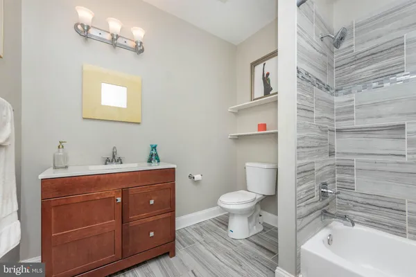 $2,595 | 1929 McCulloh Street, Baltimore, MD 21217