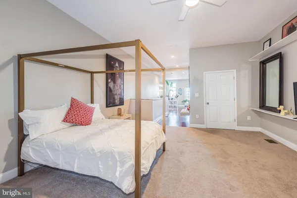 $2,595 | 1929 McCulloh Street, Baltimore, MD 21217