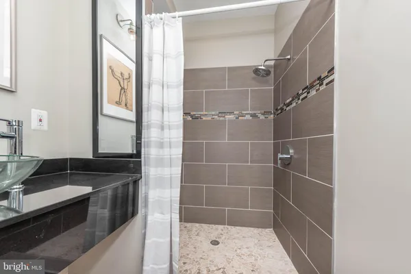 $2,595 | 1929 McCulloh Street, Baltimore, MD 21217