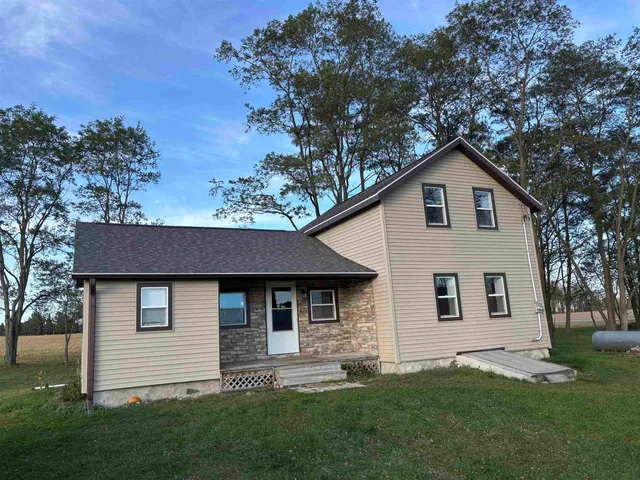 $289,900 | W8518 County Rd F, Cascade, WI 53011