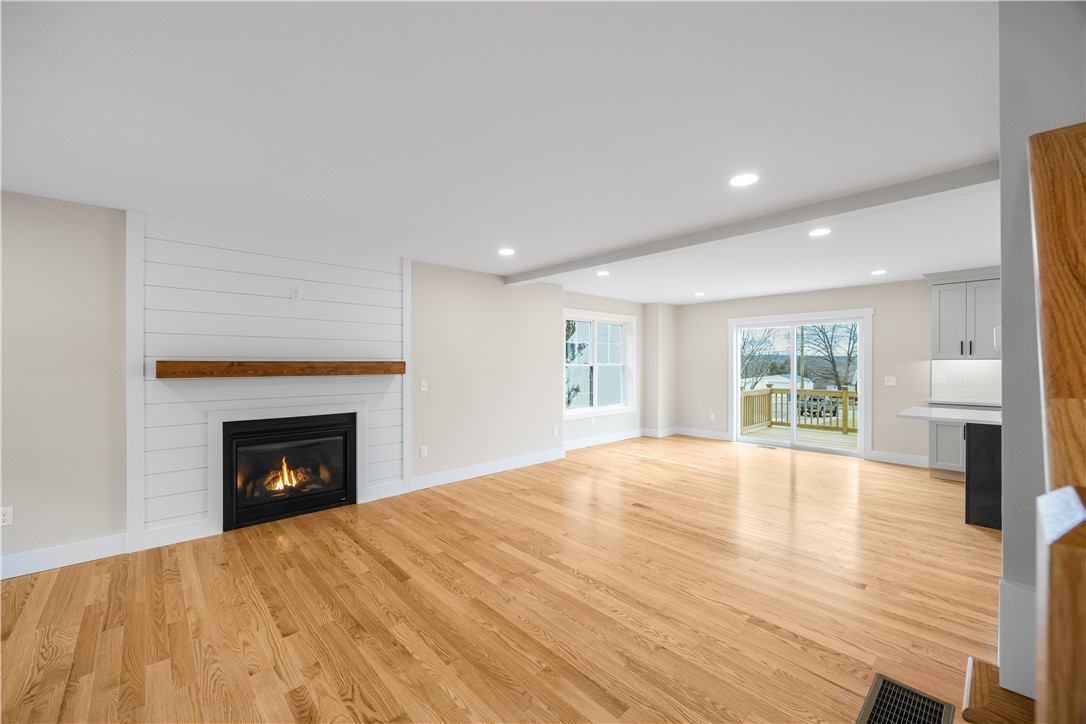 89 St Agnes Avenue Woonsocket, RI 02895 - Photo 3 of 41