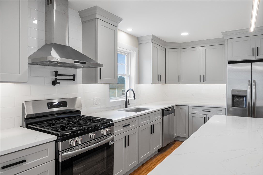 89 St Agnes Avenue Woonsocket, RI 02895 - Photo 8 of 41