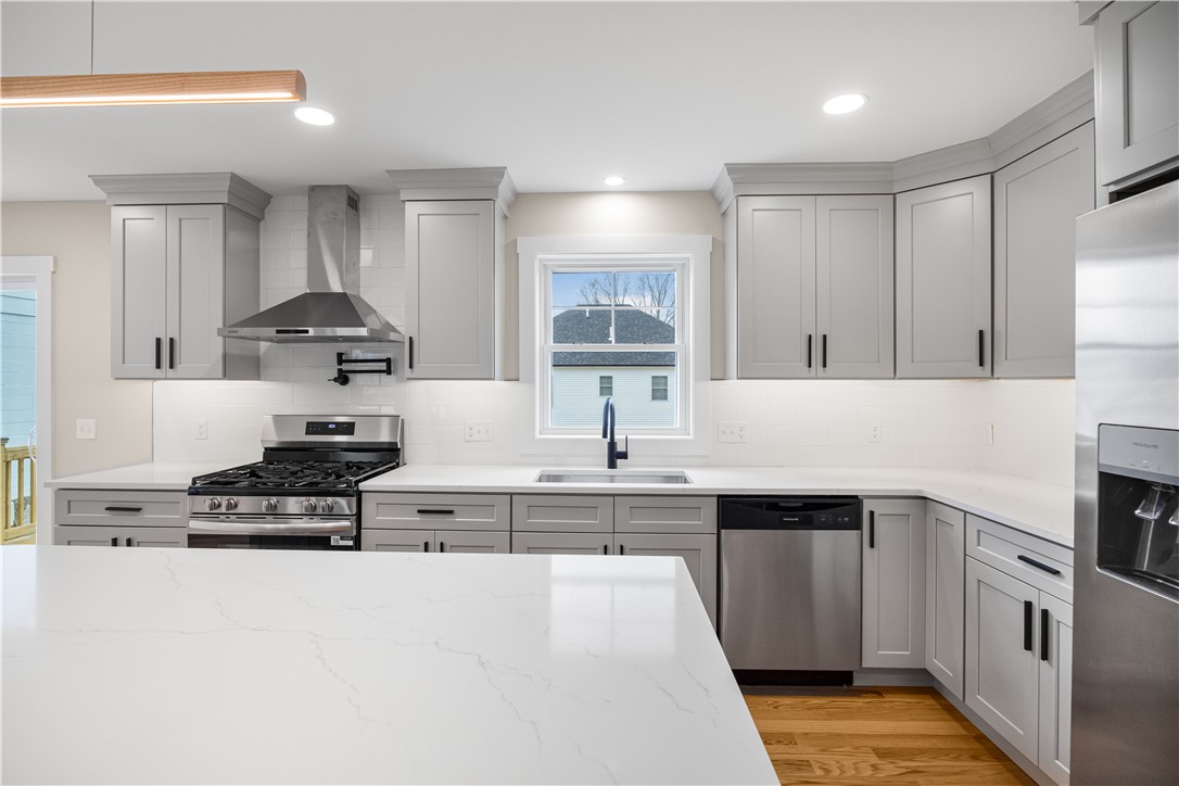 89 St Agnes Avenue Woonsocket, RI 02895 - Photo 10 of 41