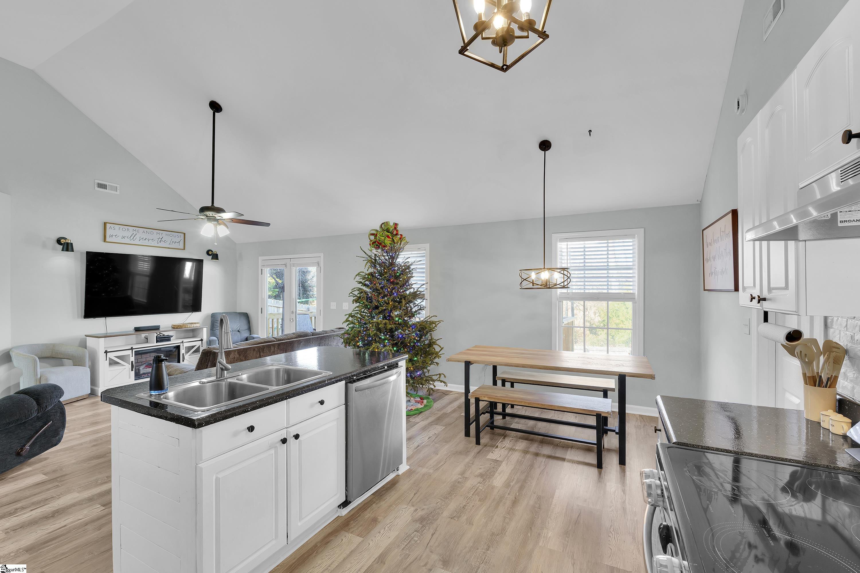 5 Rivereen Way Simpsonville, SC 29680 - Photo 7 of 32