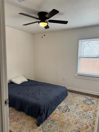 $1,750 | 5607 Collins Road, Houston, TX 77016