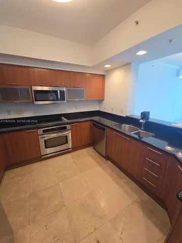 $3,500 | 14951 Royal Oaks Lane, Unit 2502, North Miami, FL 33181