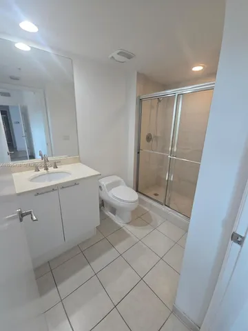 $3,500 | 14951 Royal Oaks Lane, Unit 2502, North Miami, FL 33181