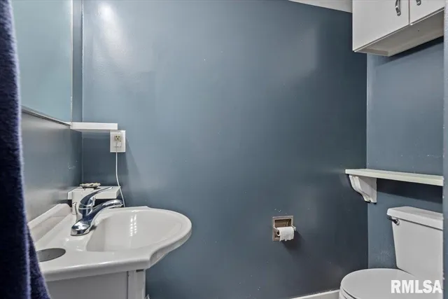 $209,900 | 2021 Cardinal Drive, Springfield, IL 62704