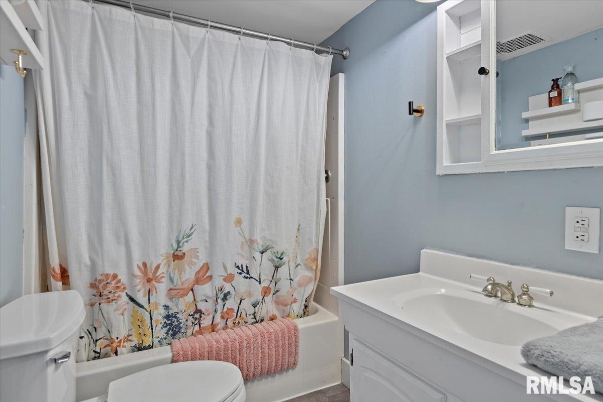 2021 Cardinal Drive Springfield, IL 62704 - Photo 24 of 33