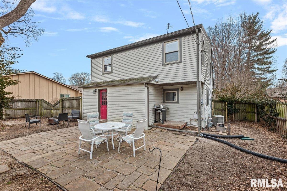 2021 Cardinal Drive Springfield, IL 62704 - Photo 30 of 33
