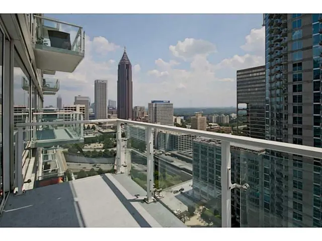 $4,500 | 45 Ivan Allen Jr Boulevard Northwest, Unit 2406, Atlanta, GA 30308