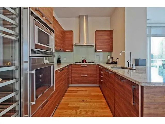 $4,500 | 45 Ivan Allen Jr Boulevard Northwest, Unit 2406, Atlanta, GA 30308