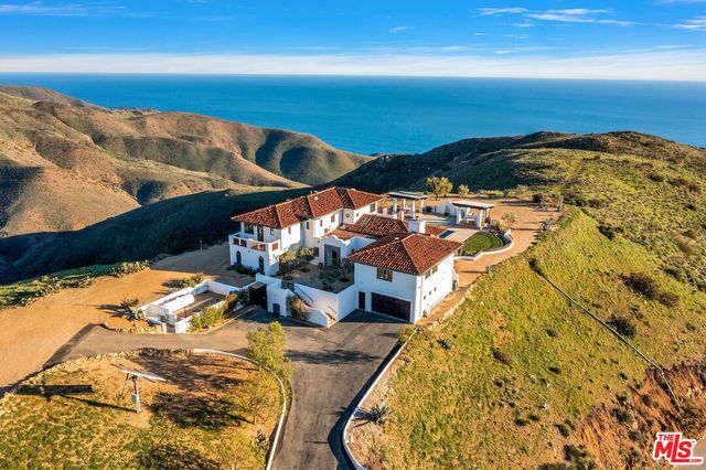 $6,950,000 | 9785 Deer Creek Road, Malibu, CA 90265