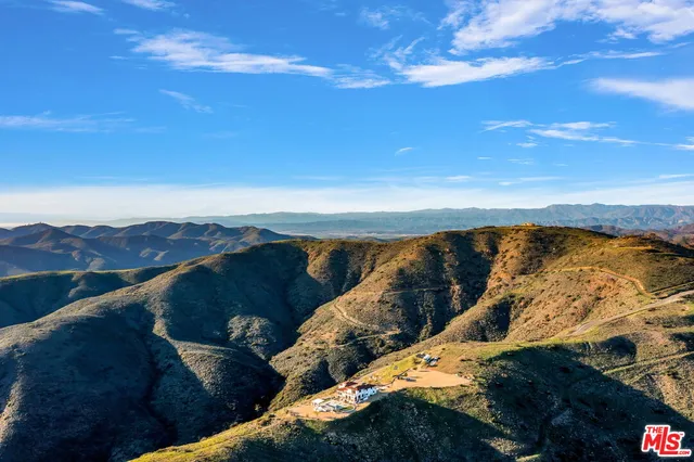 $6,950,000 | 9785 Deer Creek Road, Malibu, CA 90265