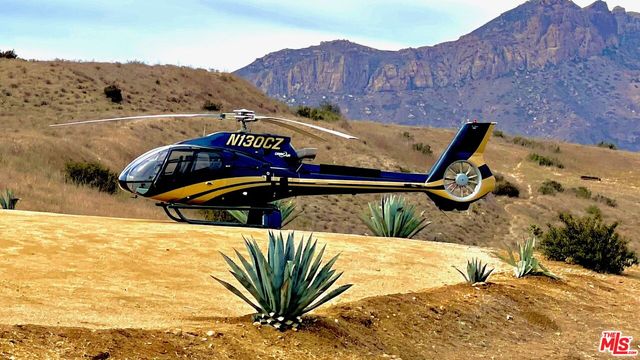 $6,950,000 | 9785 Deer Creek Road, Malibu, CA 90265