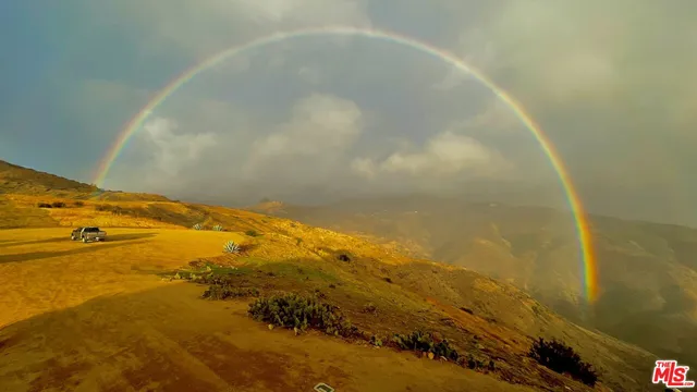 $6,950,000 | 9785 Deer Creek Road, Malibu, CA 90265