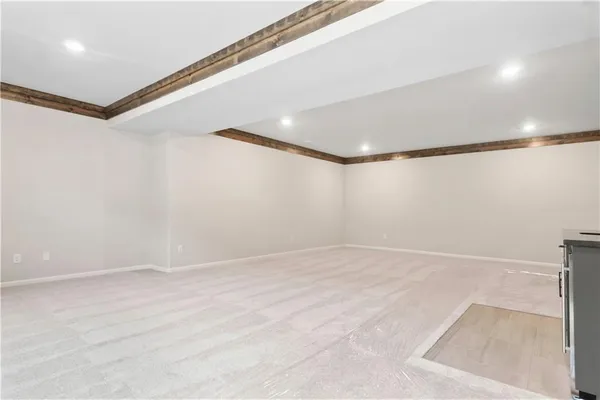 $800,000 | 2620 Northeast Woodland Oak Drive, Lee's Summit, MO 64086