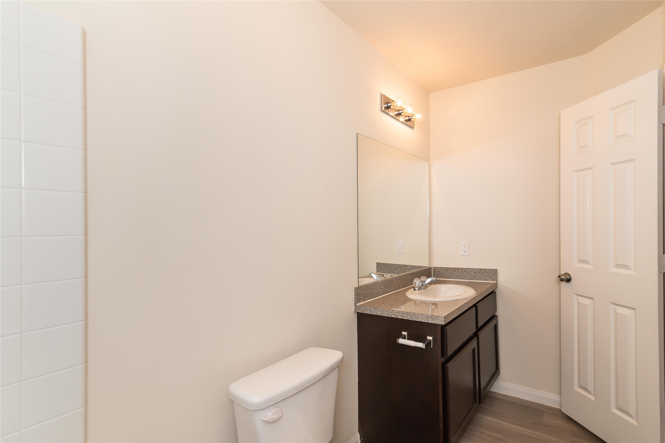 12715 Rio Brazos Street Rosharon, TX 77583 - Photo 7 of 8 Photos may be representative of the floor plan and not the exact home. Finishes, layout, and features of the actual property for lease may vary.