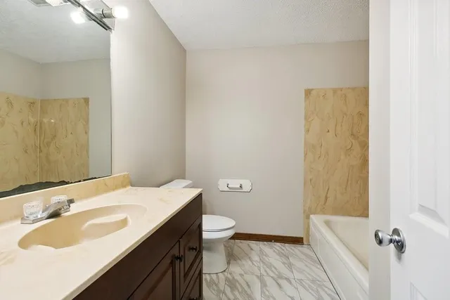 $499,000 | 44 Brandon Hall Drive, Destrehan, LA 70047