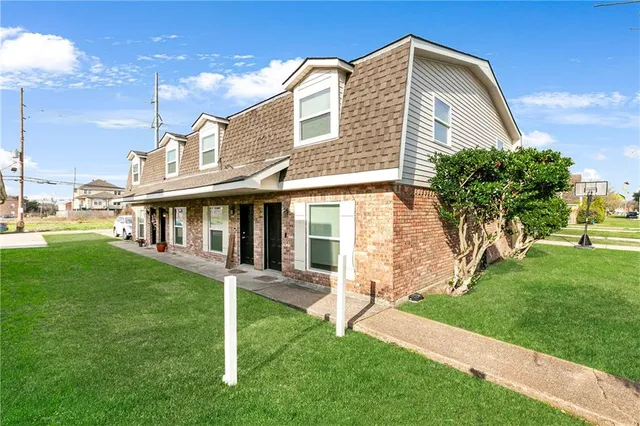 $499,000 | 44 Brandon Hall Drive, Destrehan, LA 70047