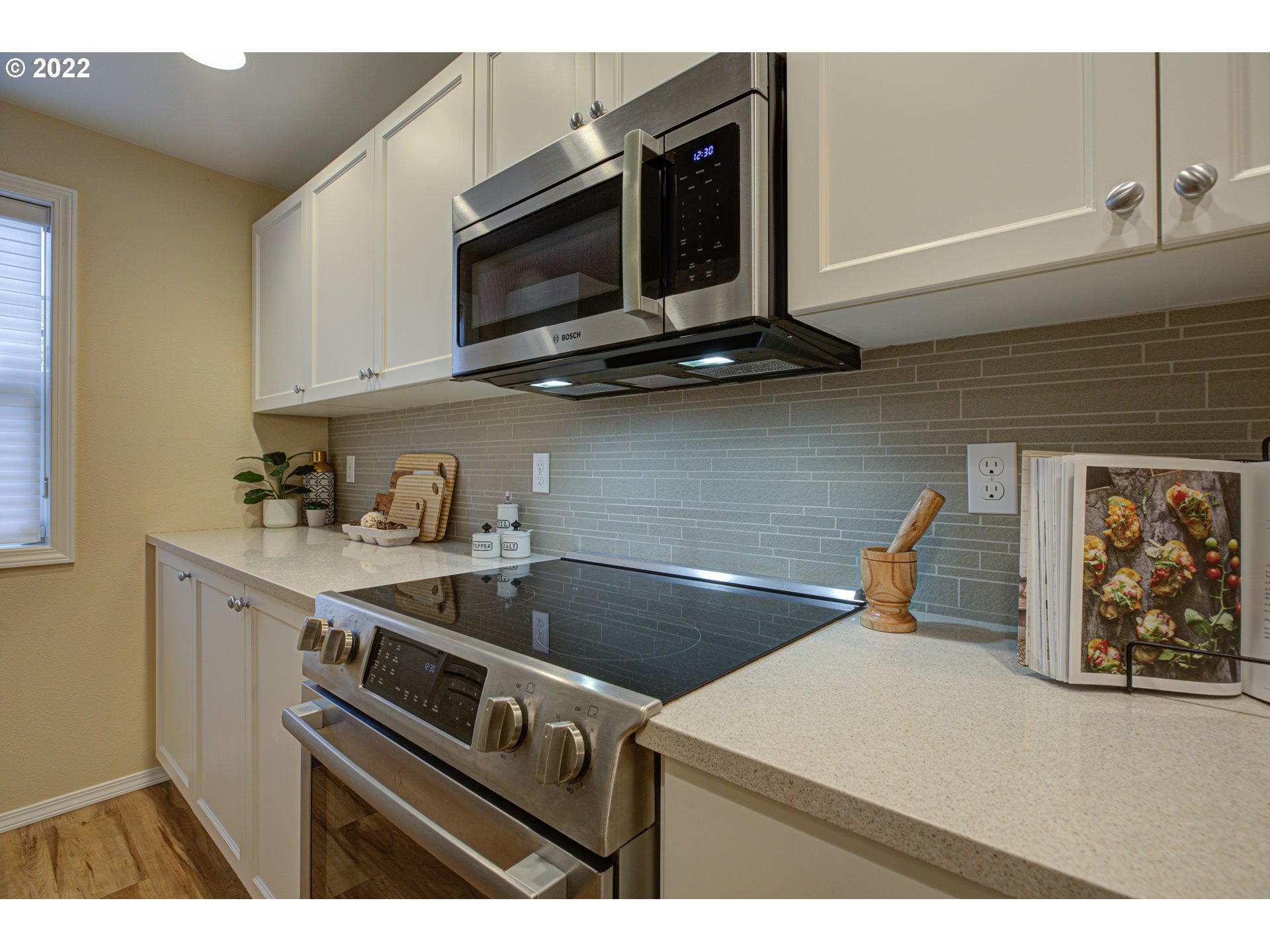 14353 Southwest Barrows Road Beaverton, OR 97007 - Photo 9 of 29 Gallery Image 9