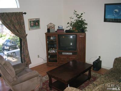 7469 Maximillian Place Rohnert Park, CA 94928 - Photo 4 of 11 Gallery Image 4
