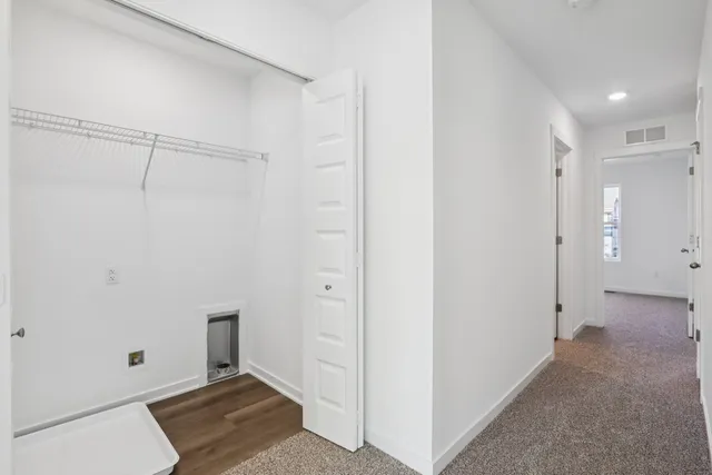 $326,990 | 895 Briar Gln Court, Hampshire, IL 60140