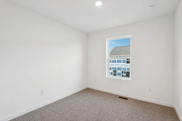 $326,990 | 895 Briar Gln Court, Hampshire, IL 60140