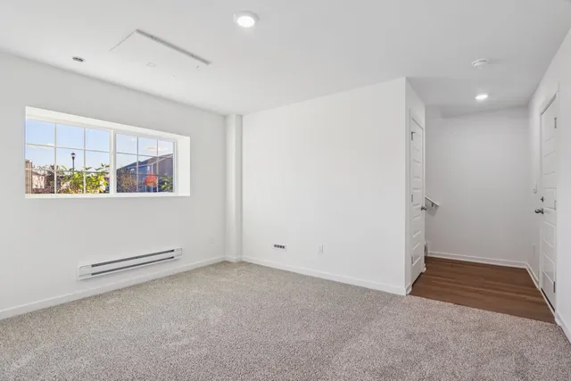 $326,990 | 895 Briar Gln Court, Hampshire, IL 60140