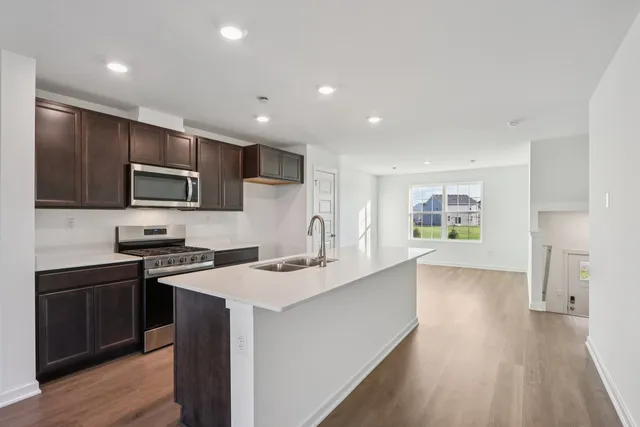 $326,990 | 895 Briar Gln Court, Hampshire, IL 60140