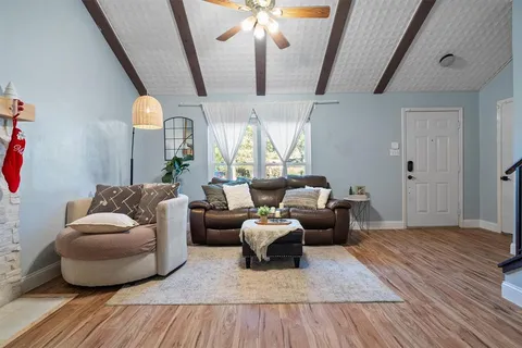 $400,000 | 832 Foxwood Place, Lewisville, TX 75067