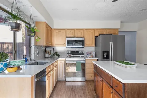 $400,000 | 832 Foxwood Place, Lewisville, TX 75067