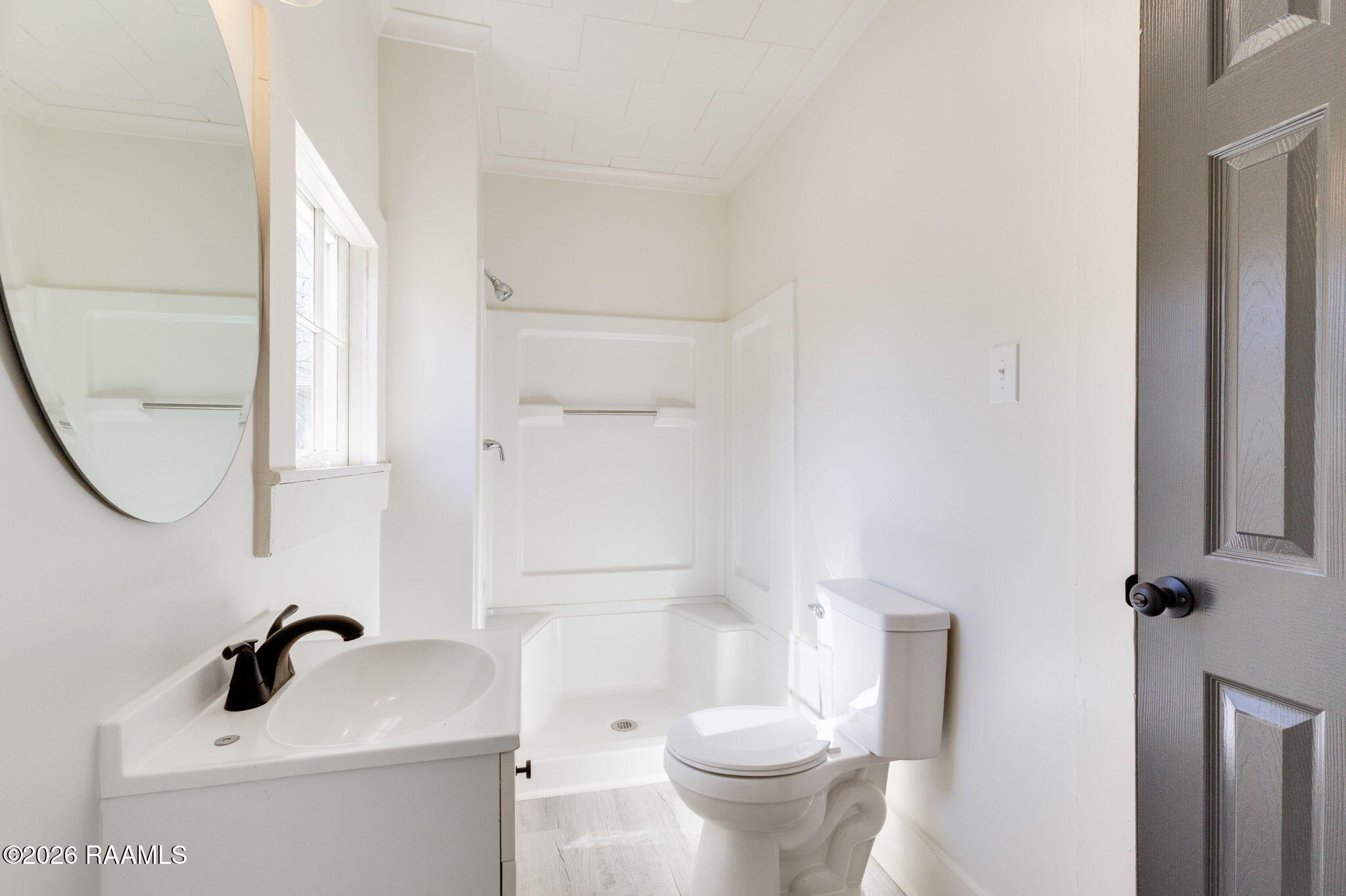 301 3rd Street Abbeville, LA 70510 - Photo 8 of 21 Master bath