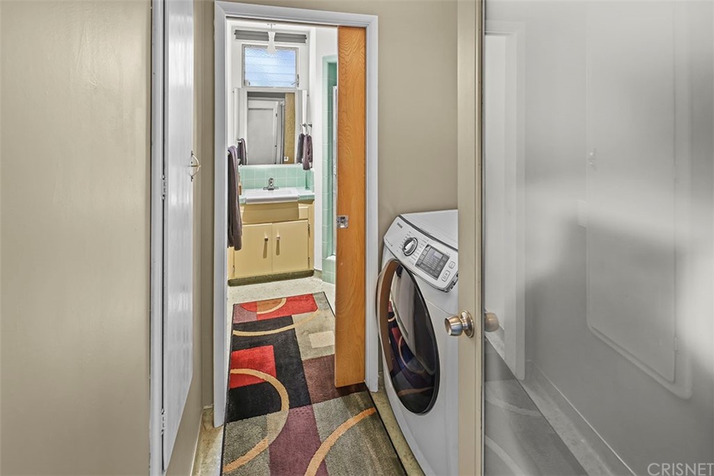5265 Old Road Riverside, CA 92504 - Photo 15 of 75 a utility room with dryer and washer
