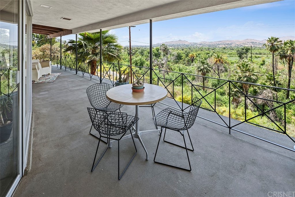 5265 Old Road Riverside, CA 92504 - Photo 57 of 75 a view of a chairs and table in patio