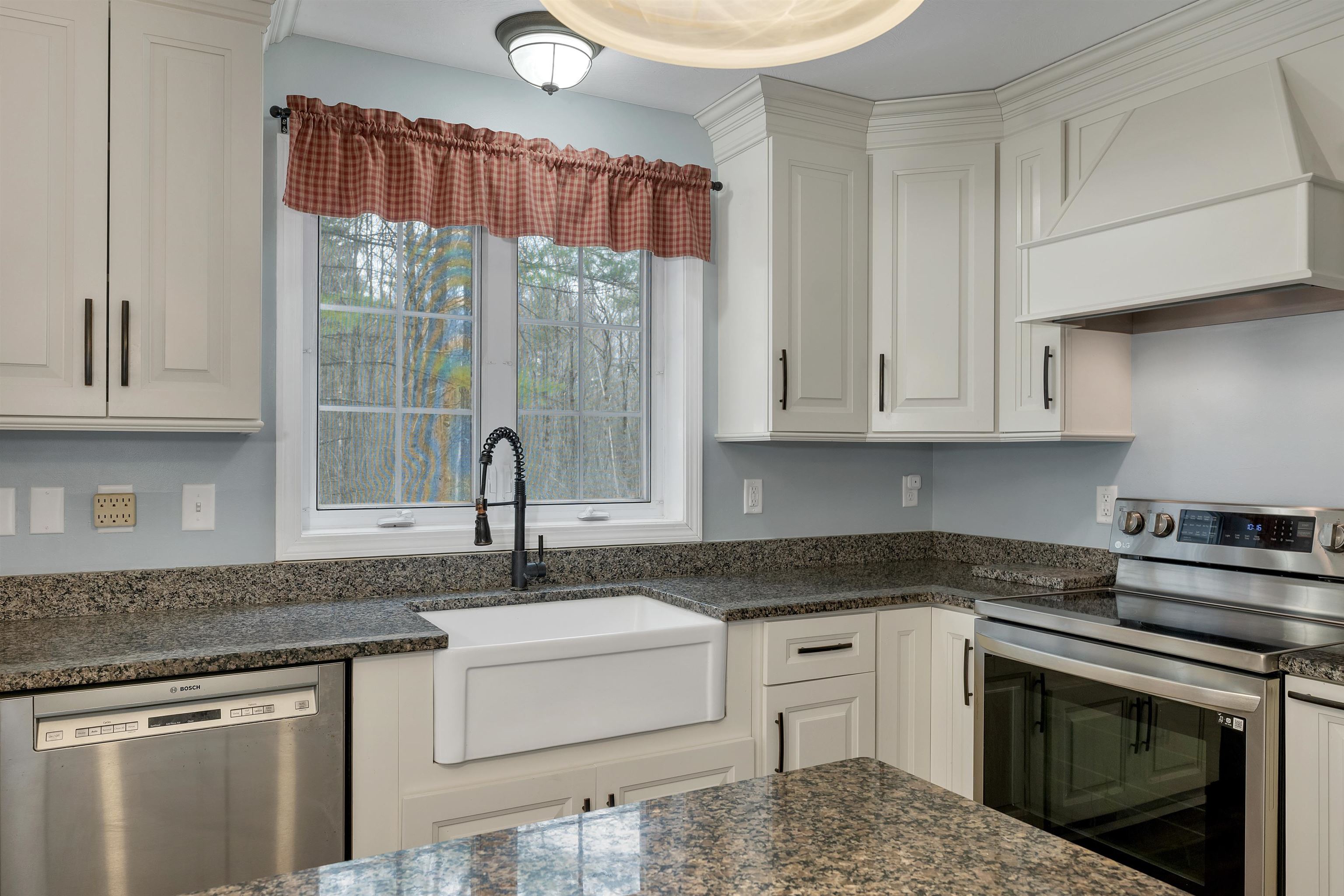 36 Wallingford Road Milford, NH 03055 - Photo 6 of 38