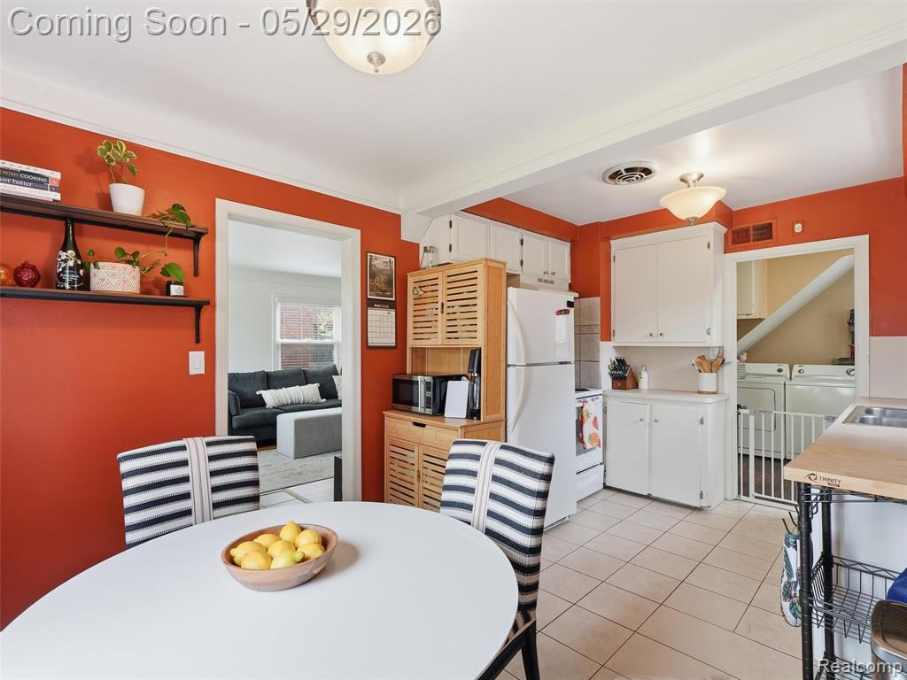 24721 Ridgedale Street Oak Park, MI 48237 - Photo 9 of 20 Gallery Image 9