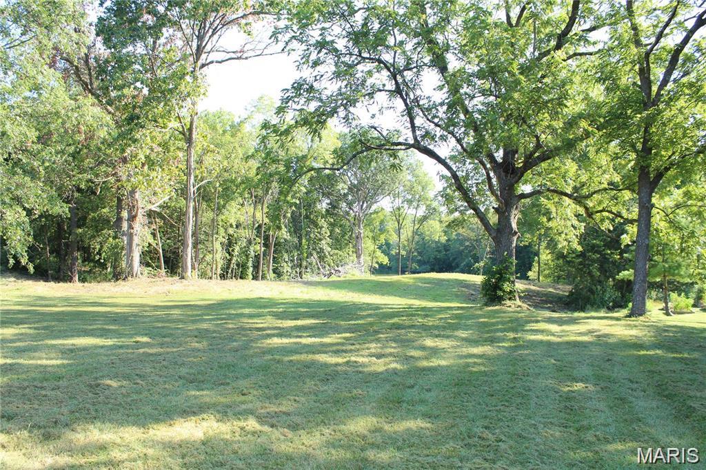 127 Quail Hollow Road Greenville, IL 62246 - Photo 9 of 18 Gallery Image 9