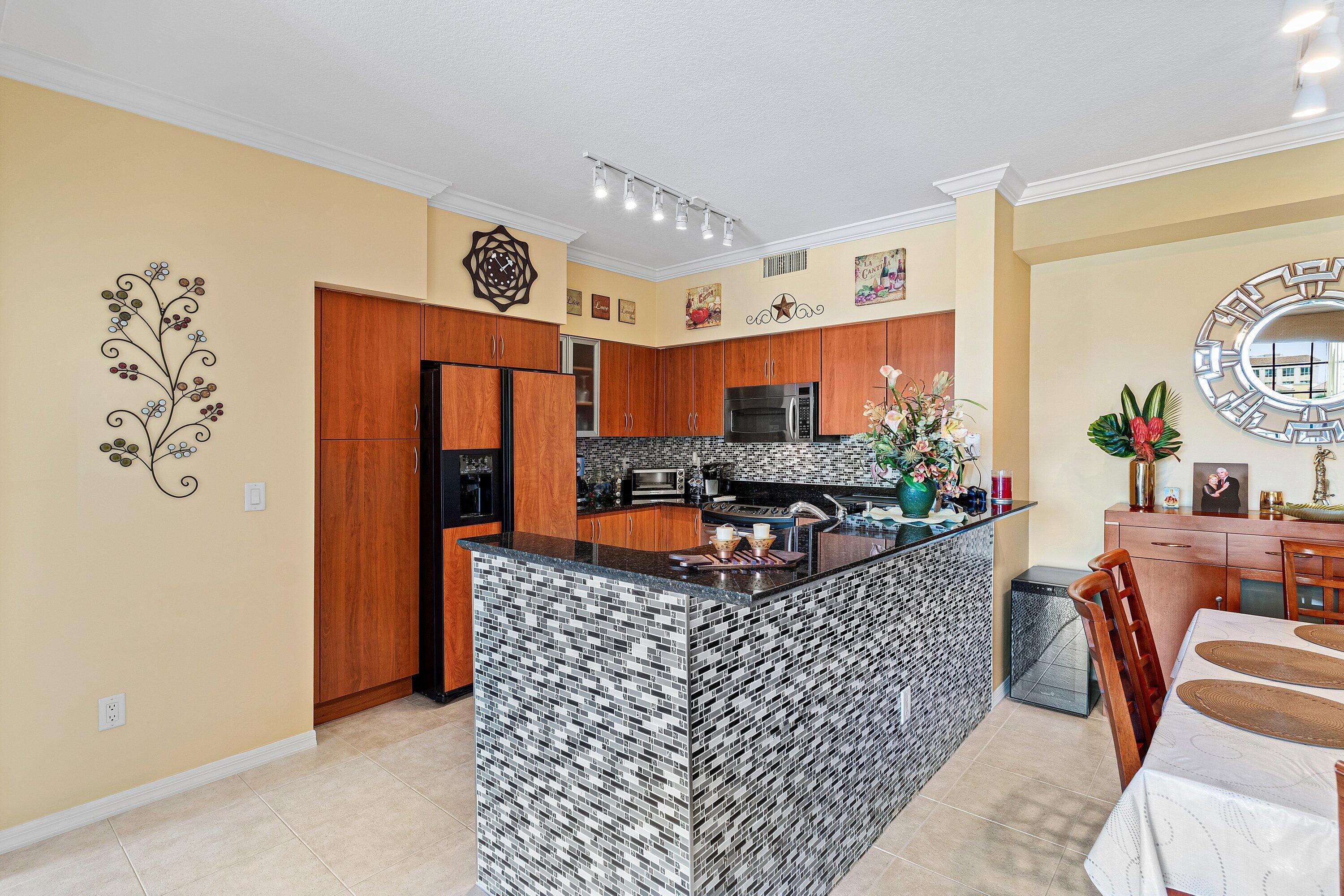 233 South Federal Highway, Unit 519 Boca Raton, FL 33432 - Photo 10 of 42 233 S Federal Hwy, 519, Boca Raton, FL 3