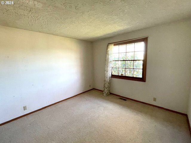 11620 Southwest Ridgeview Terrace Beaverton, OR 97008 - Photo 22 of 30 Gallery Image 22