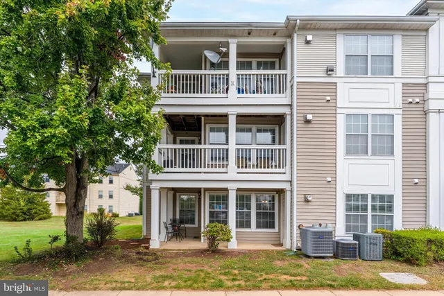 $310,000 | 8091 Lacy Drive, Unit 101, Manassas, VA 20109