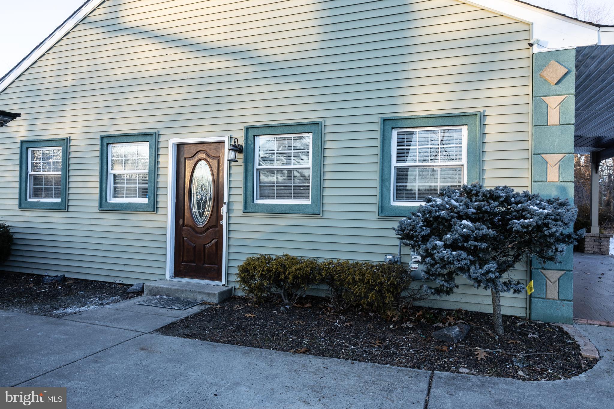 1476 South Orchard Road Vineland, NJ 08360 - Photo 36 of 37 a front view of a house