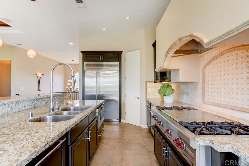 1544 Elevation Road San Diego, CA 92110 - Photo 5 of 25