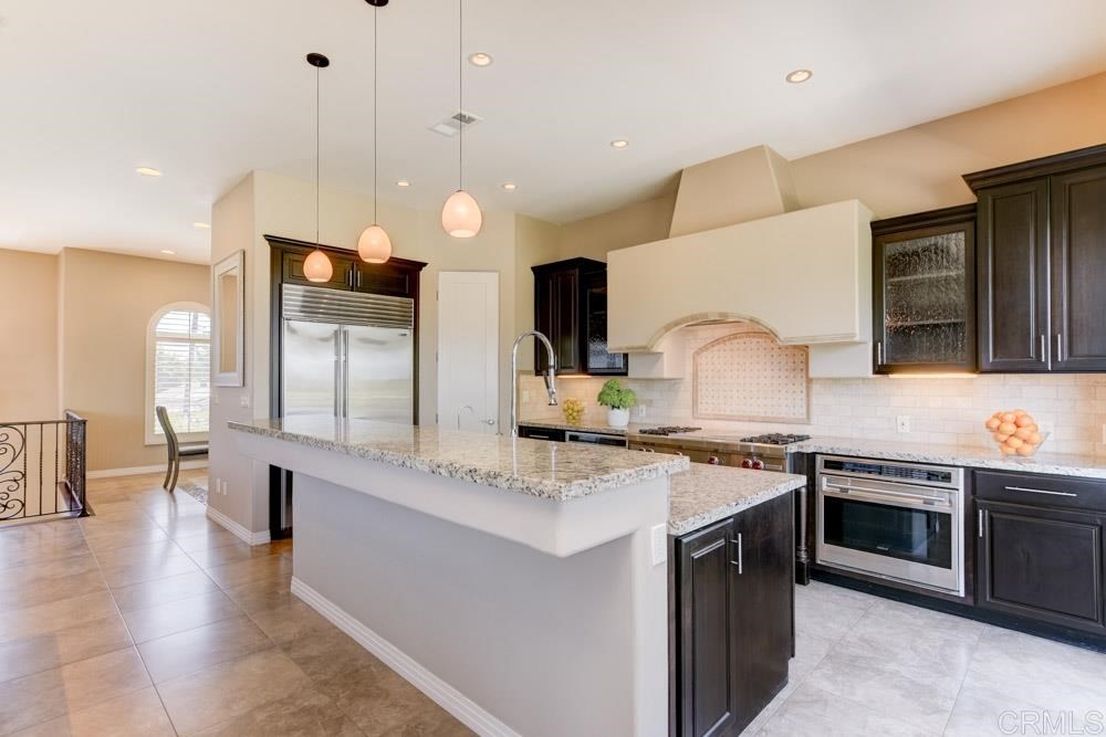 1544 Elevation Road San Diego, CA 92110 - Photo 6 of 25