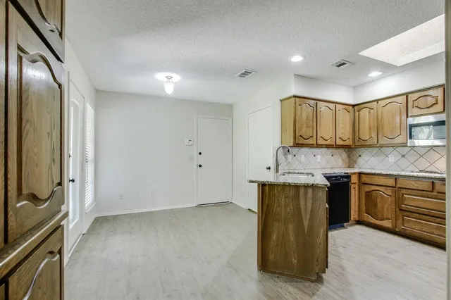 $2,300 | 3331 Lanarc Drive, Plano, TX 75023