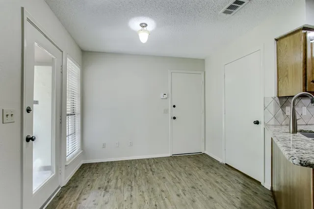 $2,300 | 3331 Lanarc Drive, Plano, TX 75023