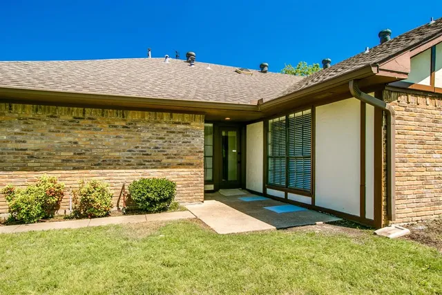 $2,300 | 3331 Lanarc Drive, Plano, TX 75023