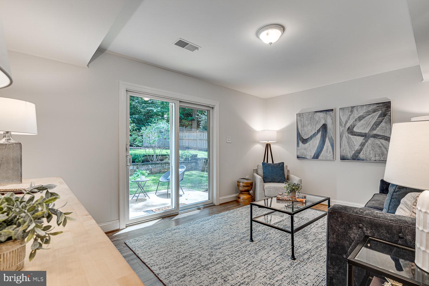 10197 Wavell Road Fairfax, VA 22032 - Photo 29 of 47 a living room with furniture and a window