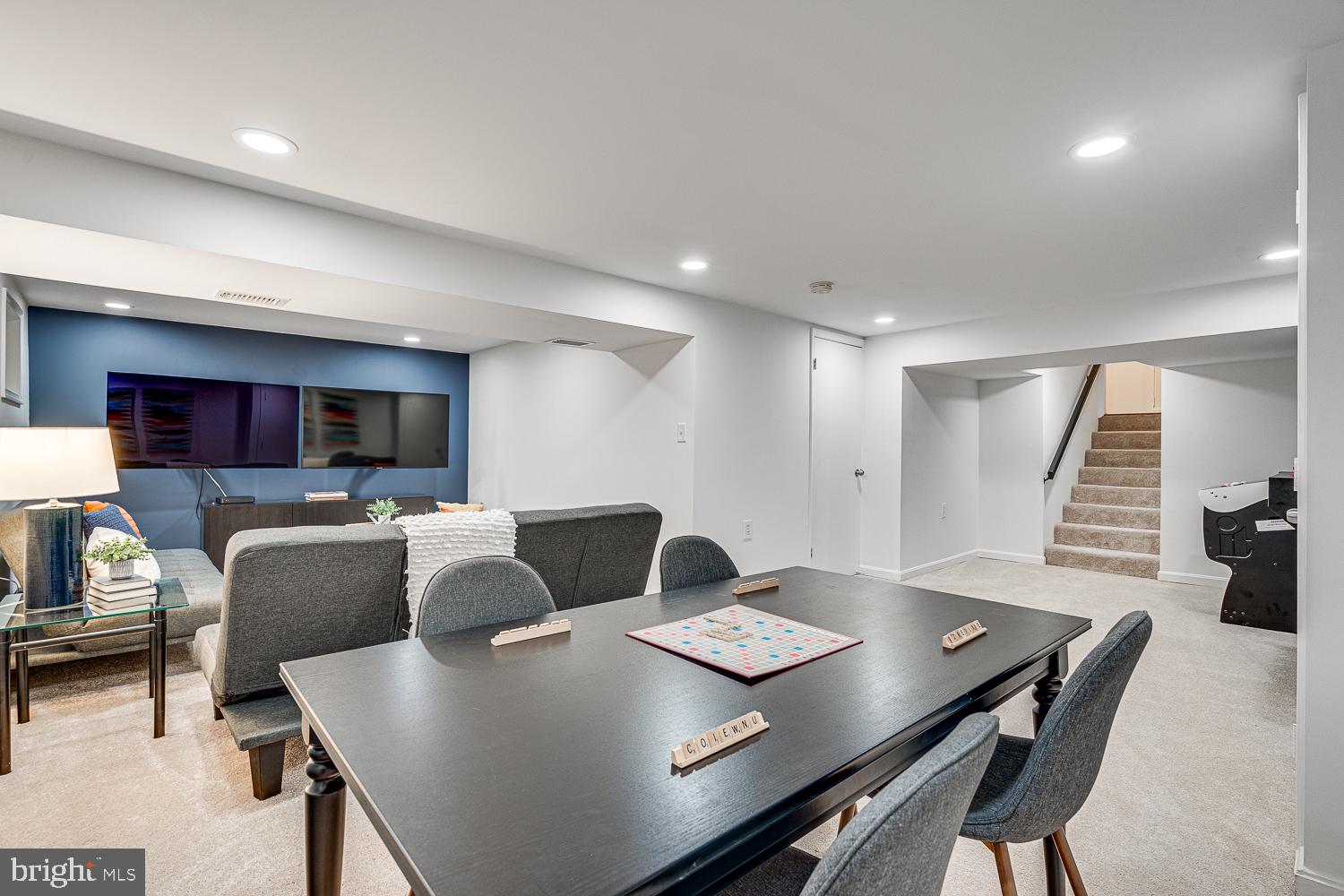 10197 Wavell Road Fairfax, VA 22032 - Photo 37 of 47 a living room with furniture and a table