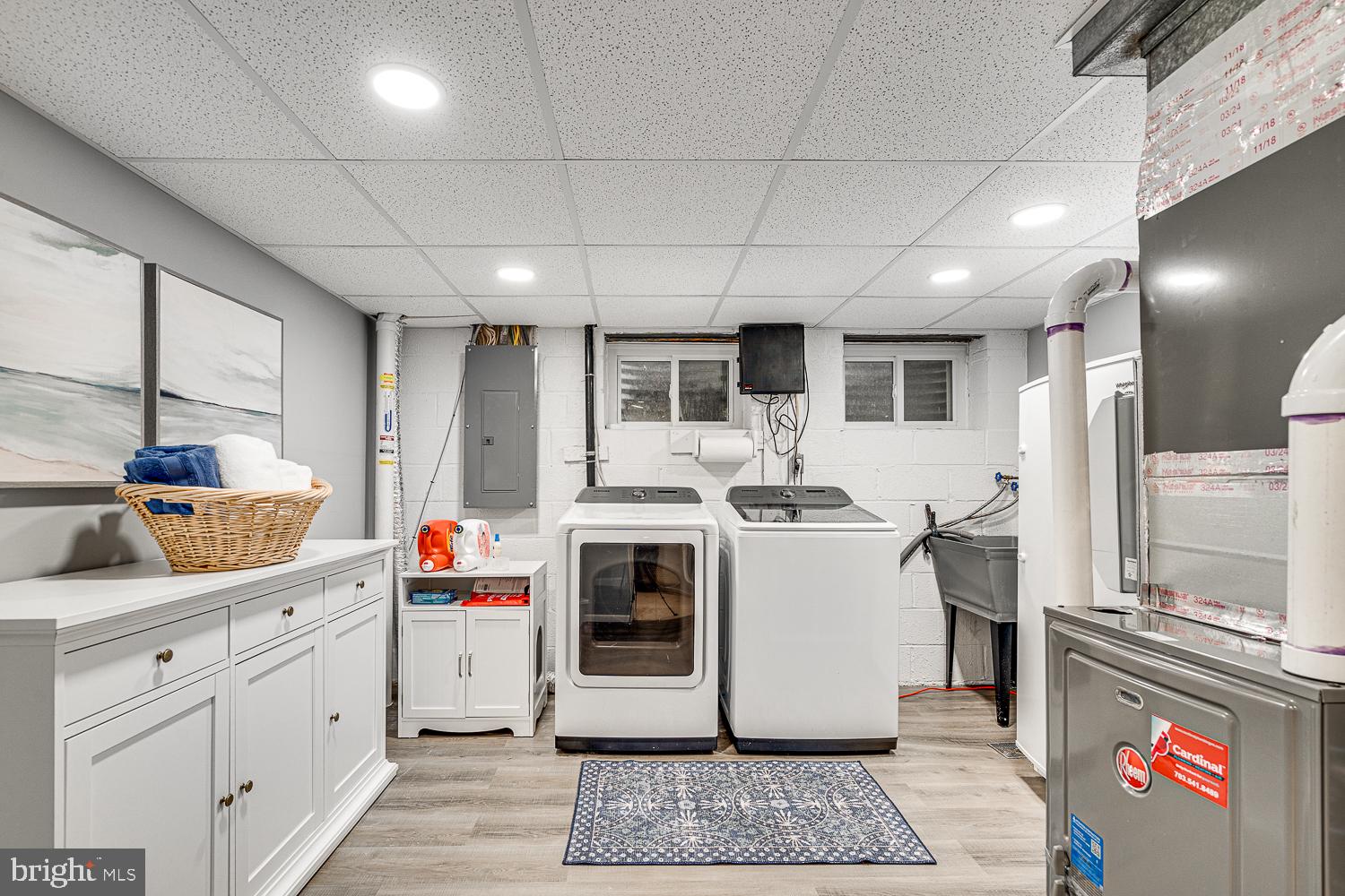 10197 Wavell Road Fairfax, VA 22032 - Photo 38 of 47 a kitchen with a stove and a white refrigerator
